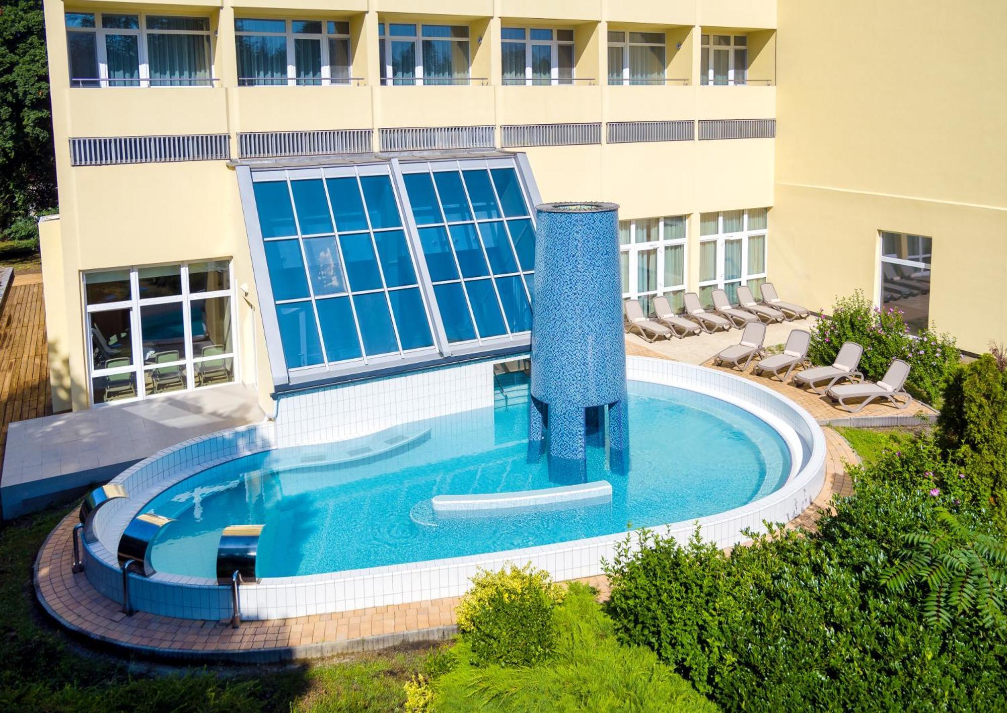 Hunguest Helios Heviz Hotel Exterior photo
