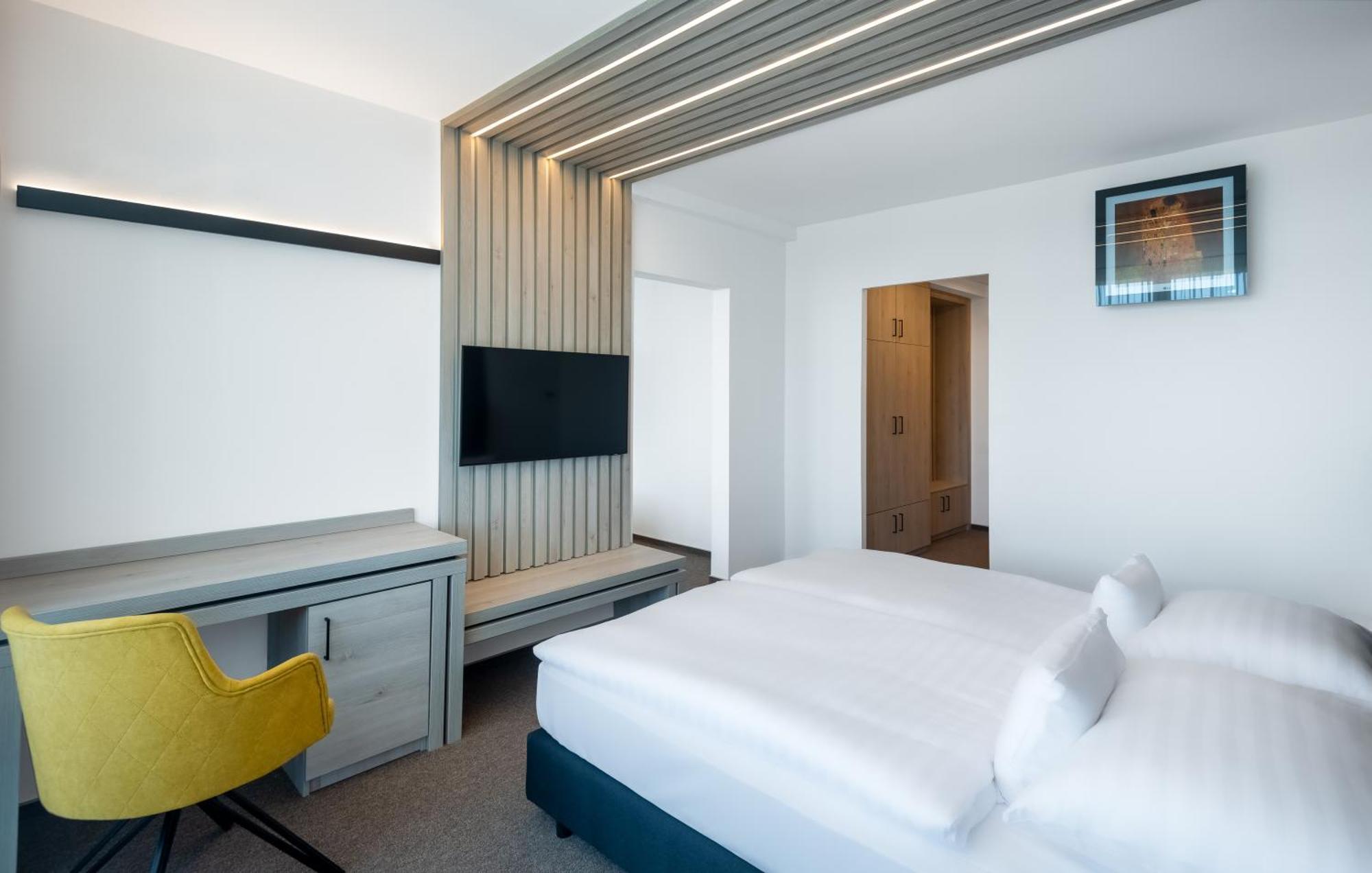 Hunguest Helios Heviz Hotel Exterior photo